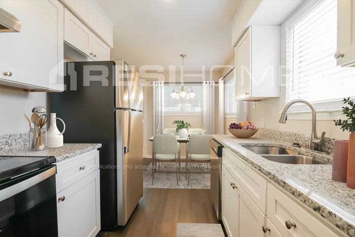 1712 Flemming Dr - Photo 4 of 17