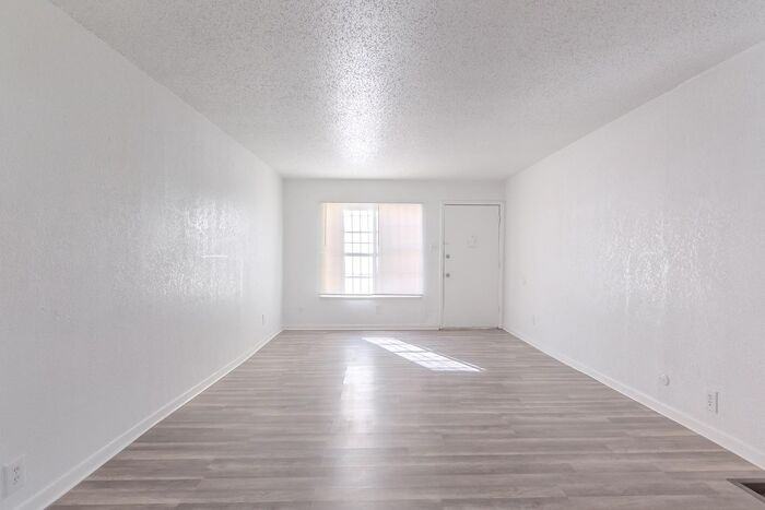 3501 Keltner Ave #102 - Photo 2 of 27