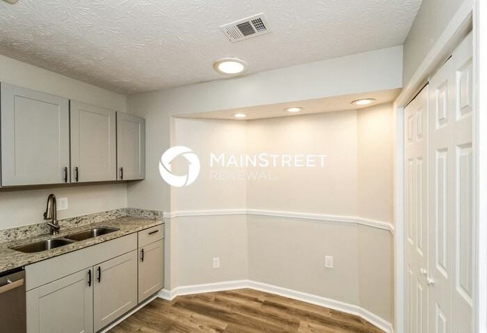 4336 Hillview Dr - Photo 7 of 16