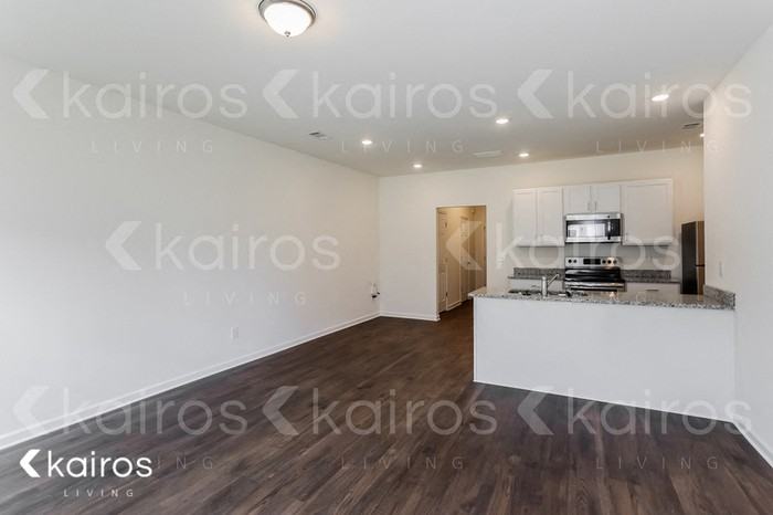 114 Dudley Way Sw - Photo 4 of 18