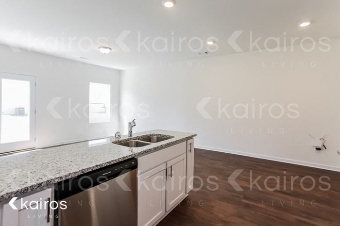 114 Dudley Way Sw - Photo 7 of 18