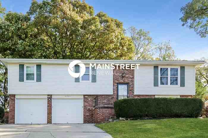 5221 North Wyandotte Street