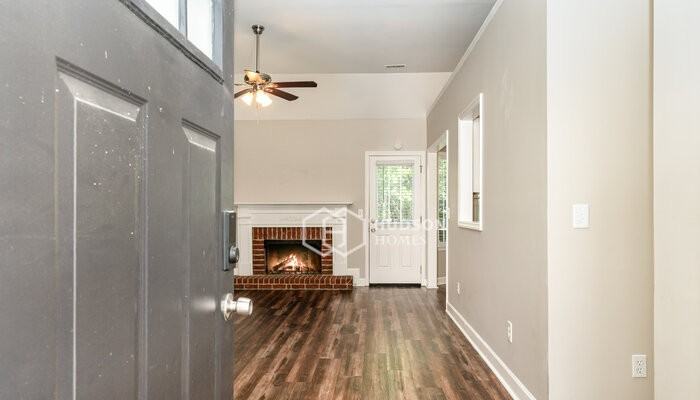 2606 Mercer Place - Photo 4 of 20