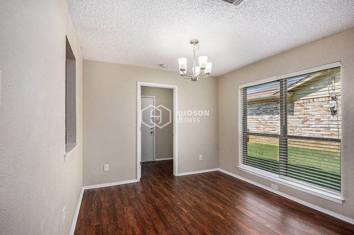 3503 Solano Dr - Photo 7 of 19