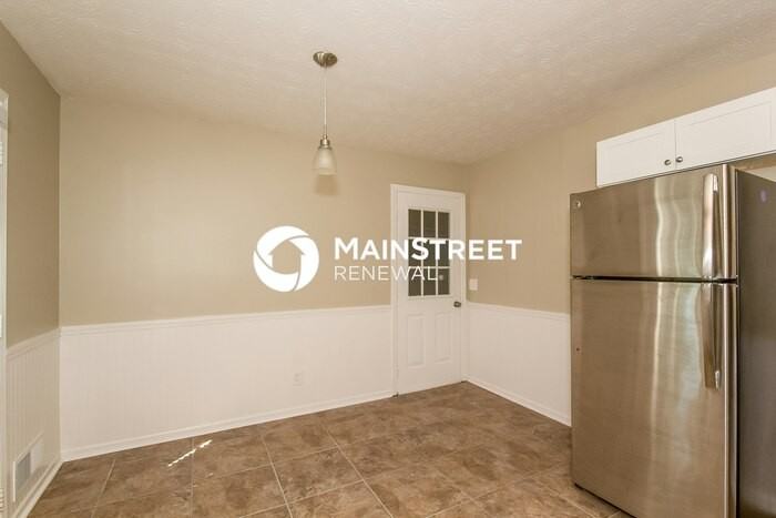 684 Lookout Ct - Photo 5 of 15