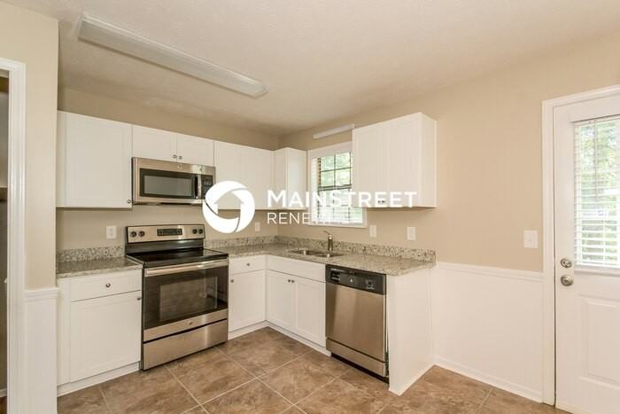 684 Lookout Ct - Photo 7 of 15