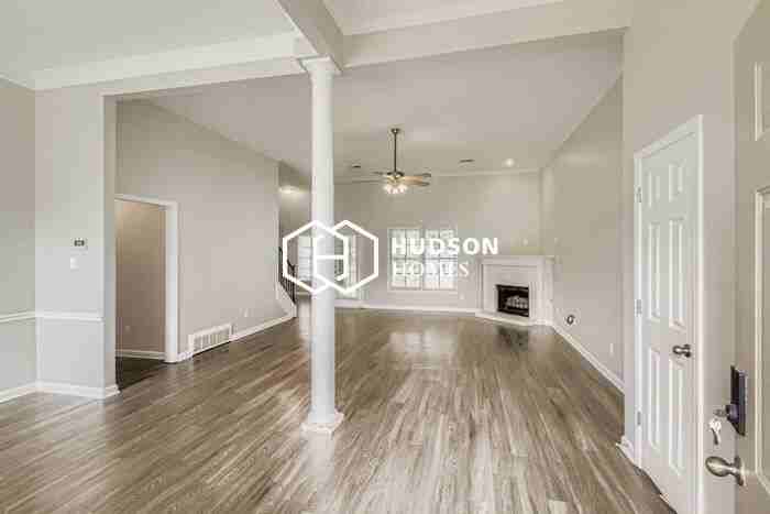 9078 Fenmore Cove - Photo 5 of 31