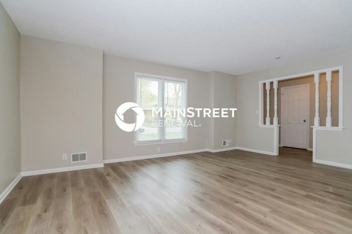 11716 East 60th Terrace - Photo 2 of 18