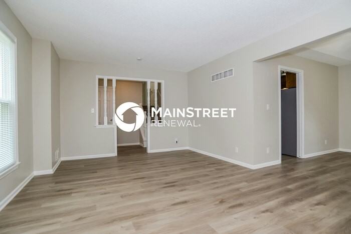 11716 East 60th Terrace - Photo 3 of 18