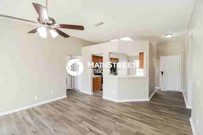 542 Ashcroft Landing Dr - Photo 3 of 16