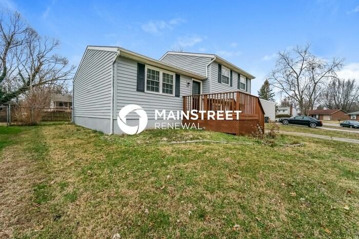 731 Saratoga Dr - Photo 2 of 18