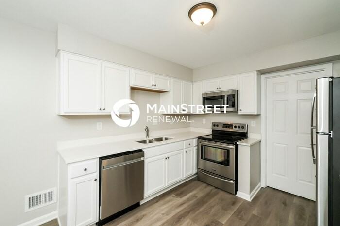 10714 English Oak Court - Photo 6 of 16