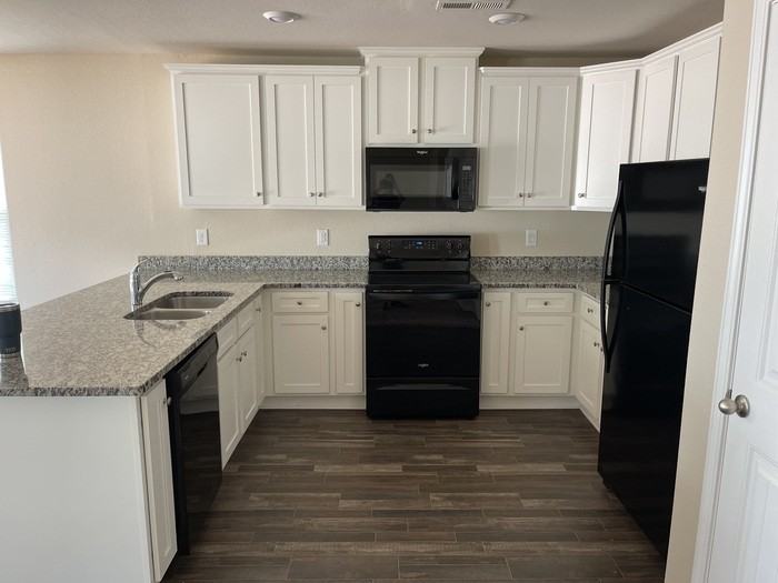 1020 Standing Oak Dr - Photo 5 of 18