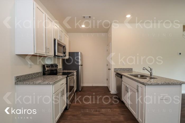 123 Dudley Way Sw - Photo 6 of 17