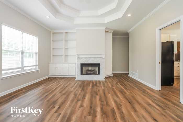 7396 Mason Falls Dr - Photo 3 of 15
