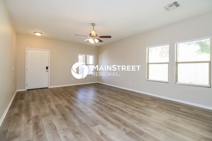 10920 E Flossmoor Ave - Photo 3 of 17