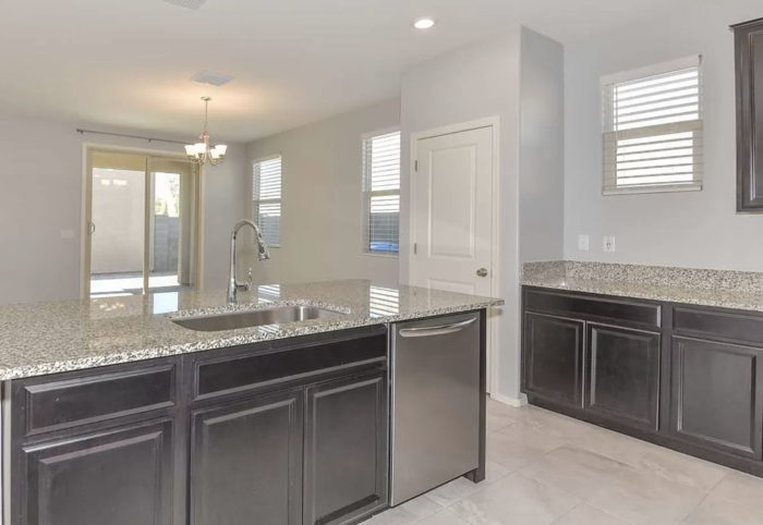 16671 W Sierra St - Photo 4 of 30