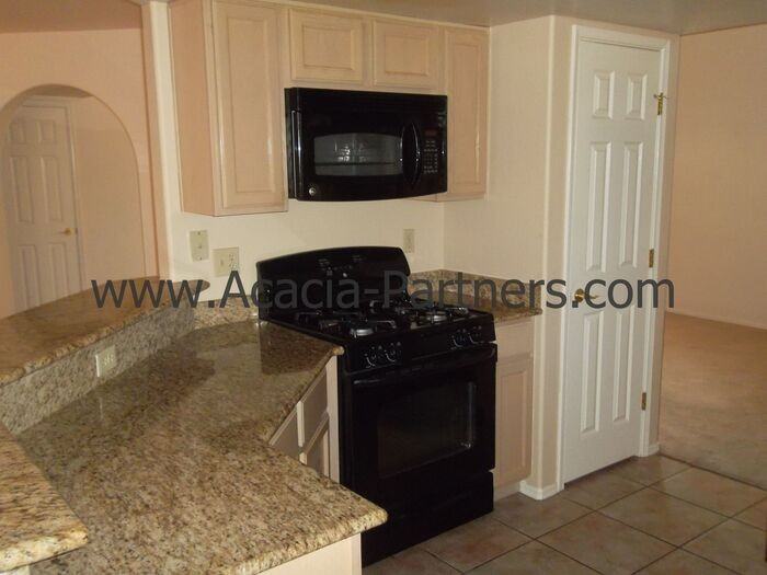 10211 North Oak Knoll Lane - Photo 6 of 19