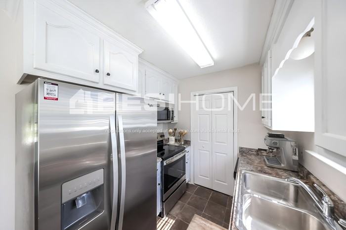 988 Carter Grove Rd - Photo 3 of 19