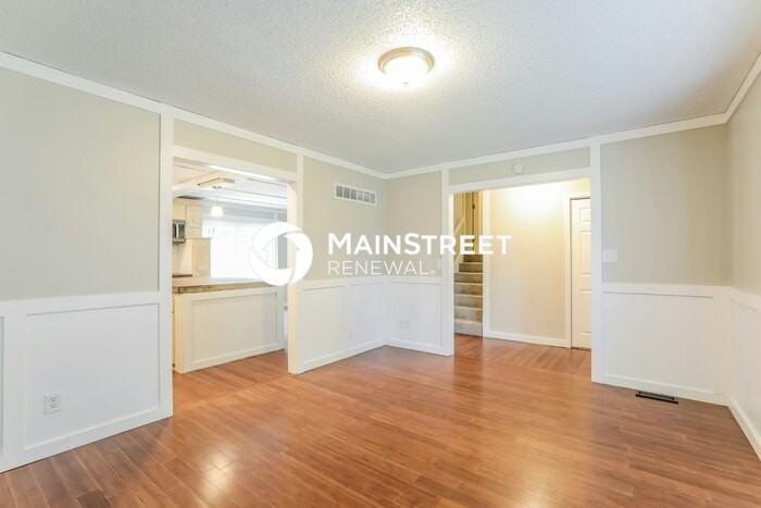 1811 Patricia Drive - Photo 3 of 18