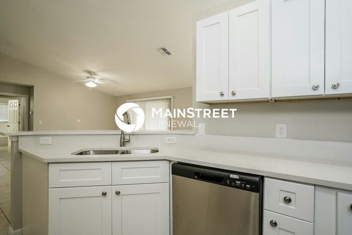 1223 Nw 9th Ave - Photo 7 of 16