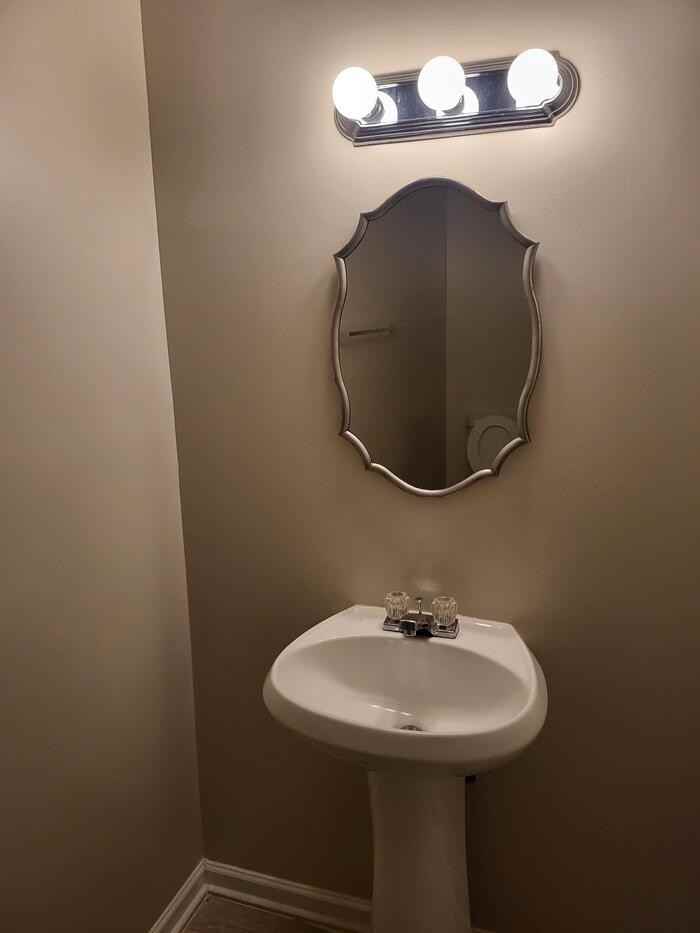 122 Nowell St #J - Photo 4 of 16