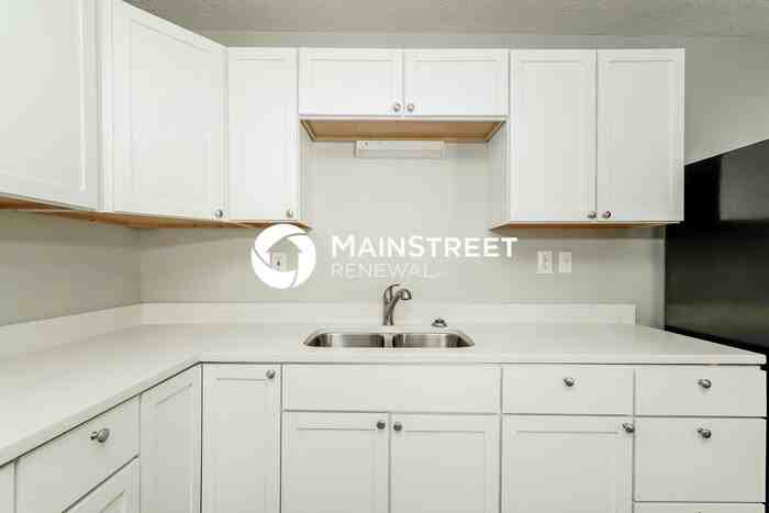 3730 Erin Drive - Photo 6 of 17