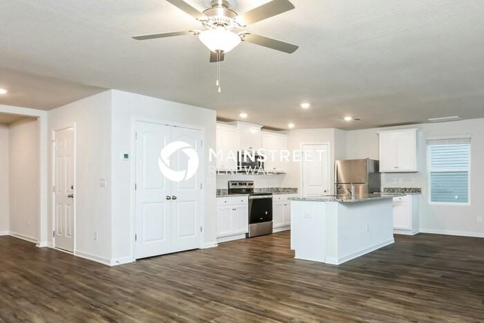 621 Howling Wind Dr - Photo 4 of 17