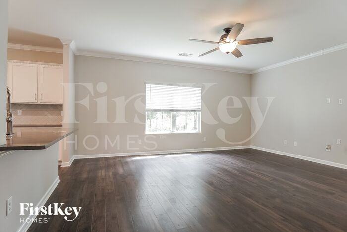 2060 Park Springs Ln - Photo 2 of 15