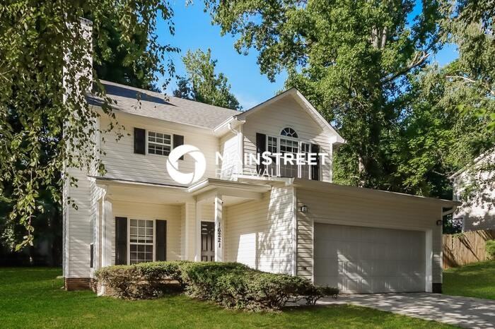 16221 Amber Field Dr - Photo 2 of 17