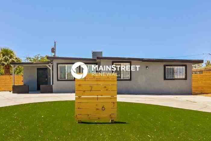 1716 Euclid Ave - Photo 2 of 16