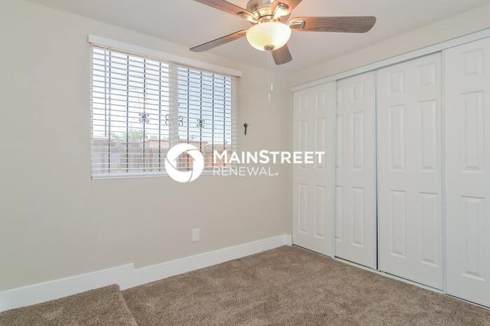 1716 Euclid Ave - Photo 3 of 16