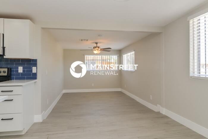 1716 Euclid Ave - Photo 5 of 16