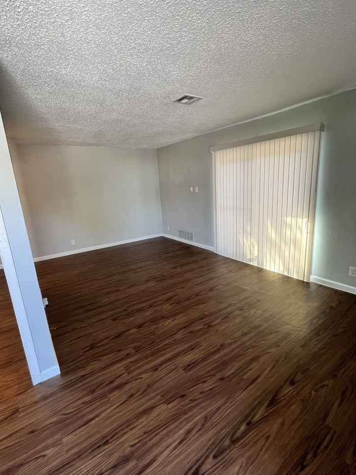 4906 West Gate Boulevard #104 - Photo 4 of 19