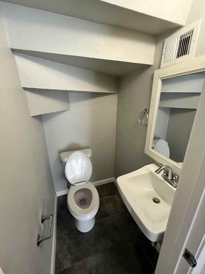 4906 West Gate Boulevard #104 - Photo 7 of 19