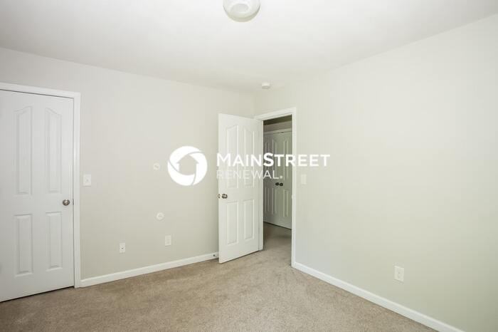 4439 Eglinton Toll Court - Photo 7 of 17