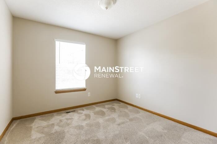 12210 East 56th Terrace - Photo 7 of 17