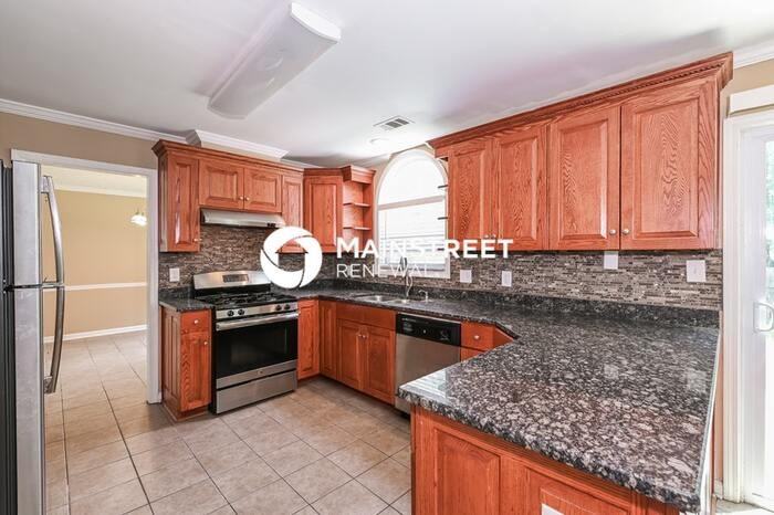 1684 Summit Place Way - Photo 4 of 17