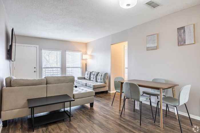 419 Chamberlain St Se #A6 - Photo 4 of 28