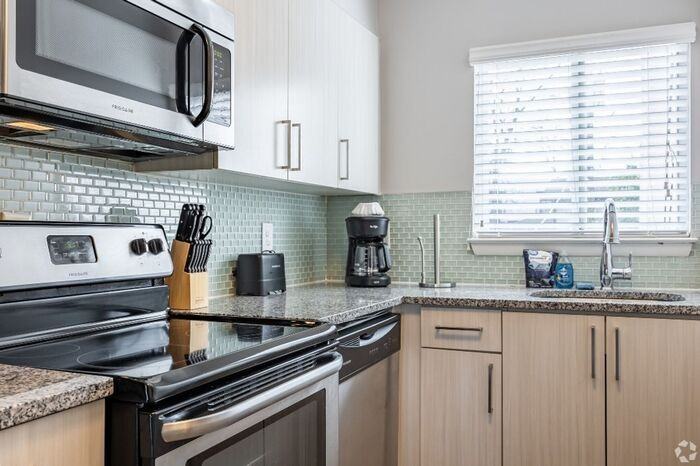 419 Chamberlain St Se #A6 - Photo 7 of 28