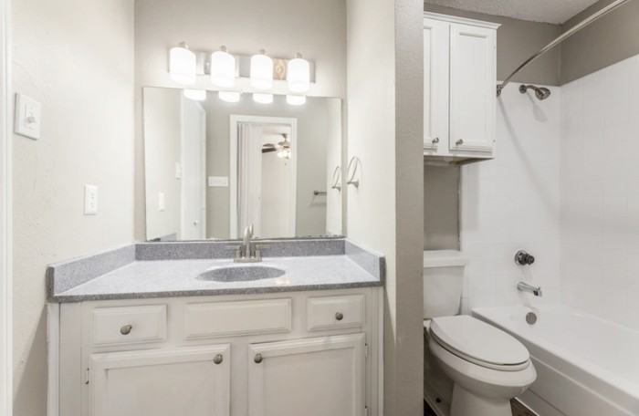 3932 Wymess Dr - Photo 7 of 12