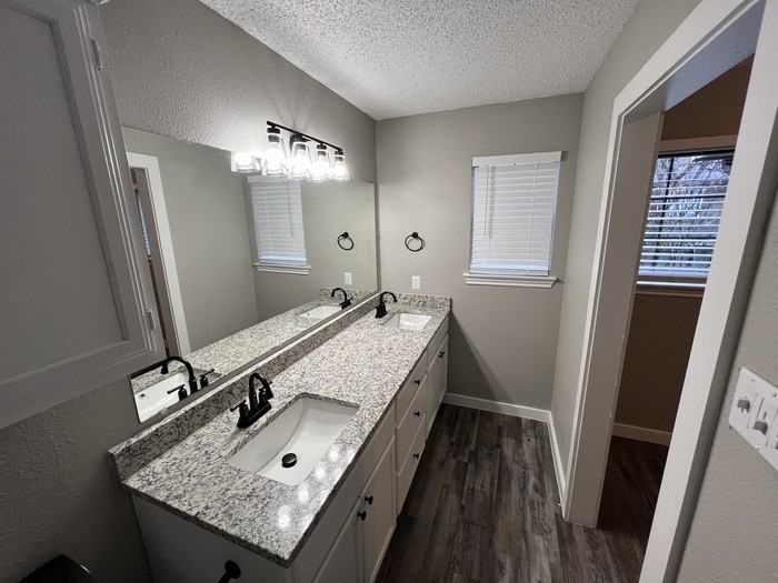 3926 Wymess Dr - Photo 7 of 8