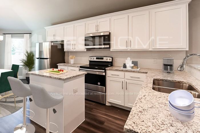 1422 Owega Ave - Photo 3 of 19