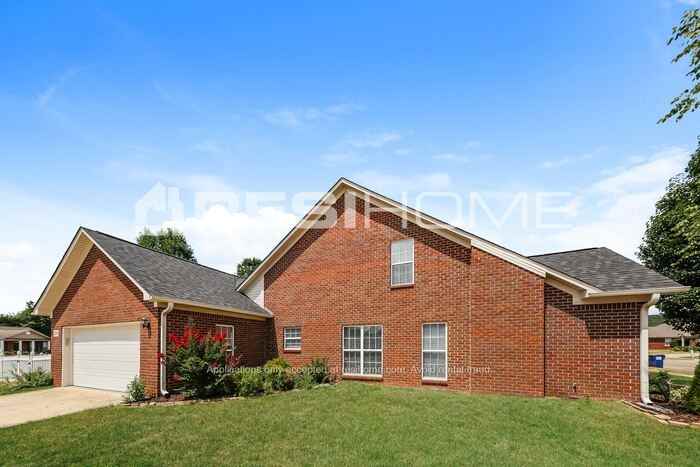 5200 Frankford Drive Southeast - Photo 3 of 20