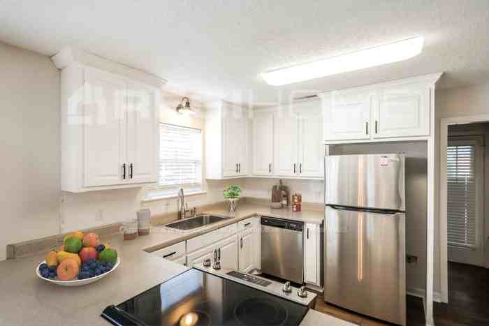 5200 Frankford Drive Southeast - Photo 4 of 20