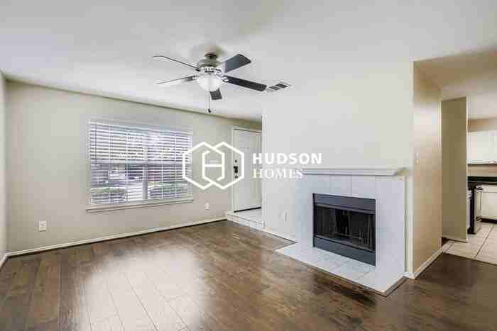 10978 Quest Dr - Photo 7 of 33