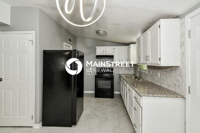 8500 E 91st St - Photo 4 of 16