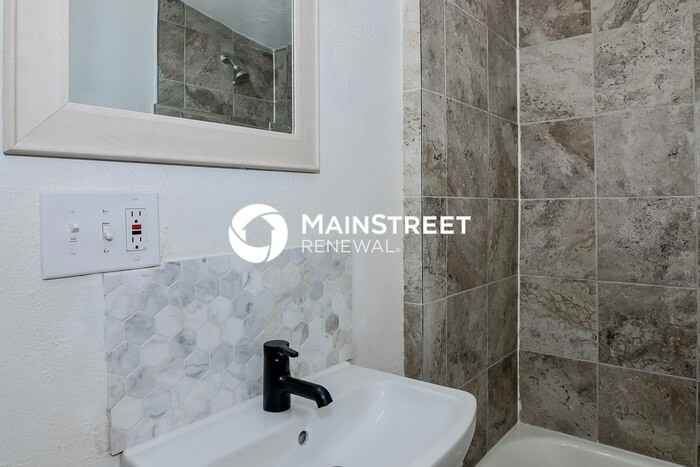 8500 E 91st St - Photo 7 of 16