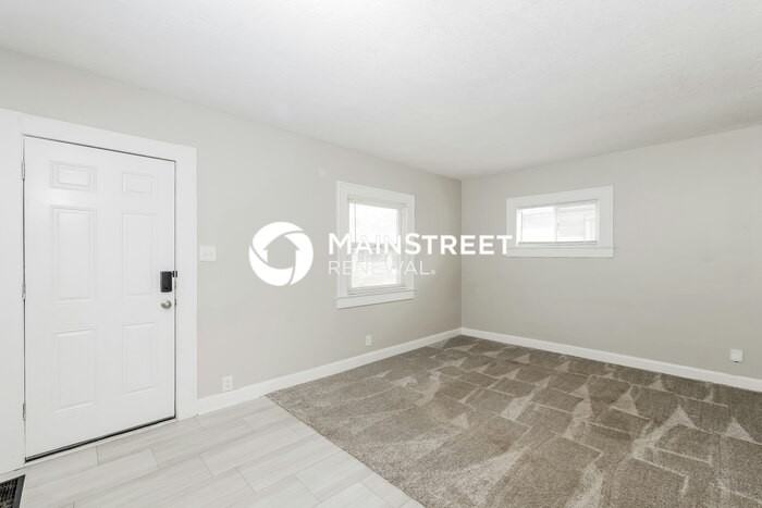 951 N Kealing Ave - Photo 5 of 16