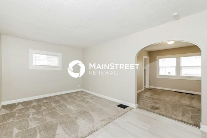 951 N Kealing Ave - Photo 6 of 16